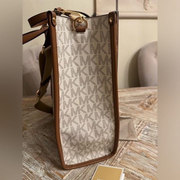 Michael Kors MK Logo Crossbody Tote - Picture 8 of 14